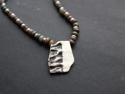Asymetrický náhrdelník s černým etiopským opálem